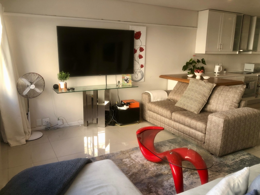 To Let 2 Bedroom Property for Rent in Sea Point Western Cape
